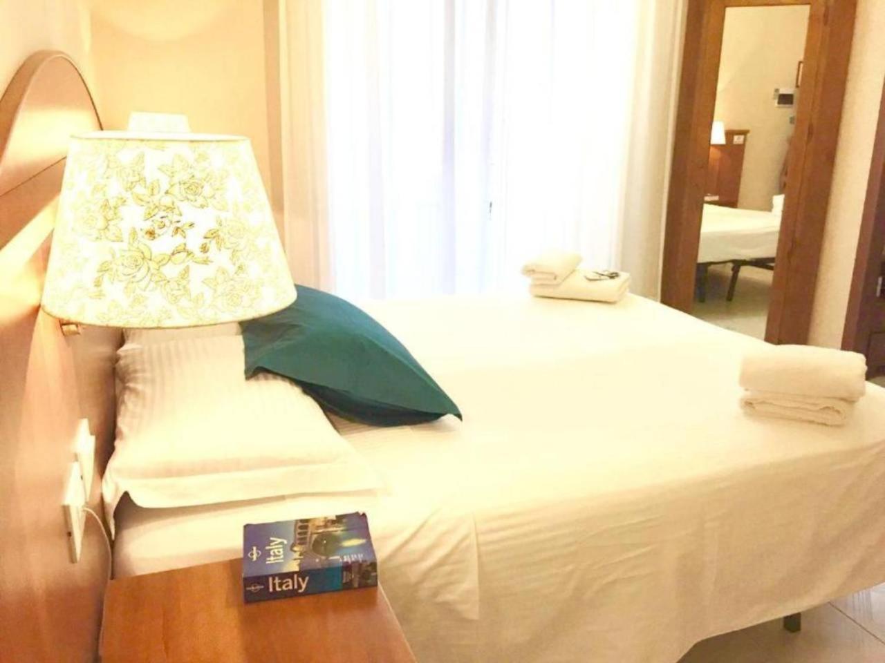 Nahid Accommodation Рим Экстерьер фото