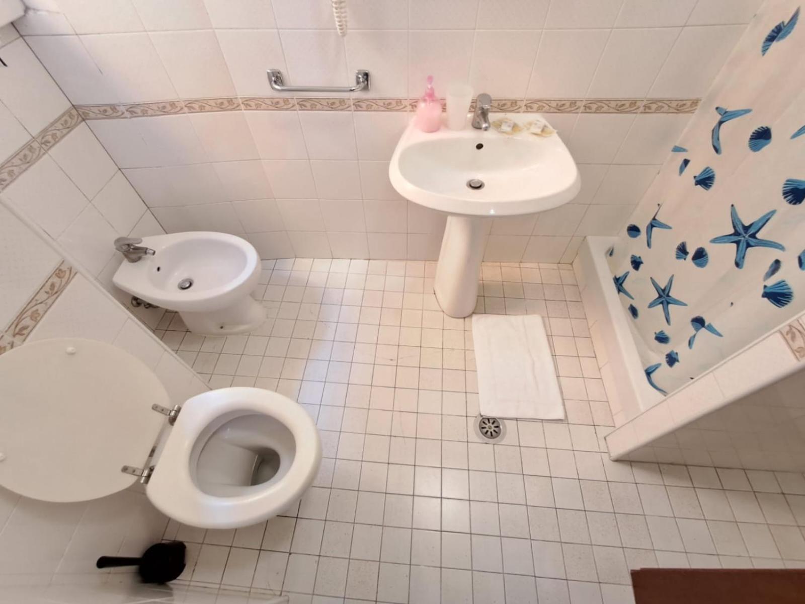 Nahid Accommodation Рим Экстерьер фото